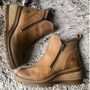 Bull Boxer Dorian wedge boots.